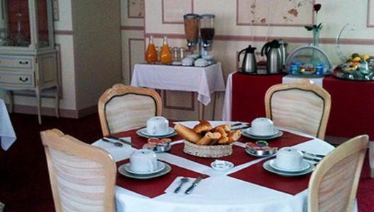 Grand Hotel De L'Etoile Courtenay  Eksteriør billede